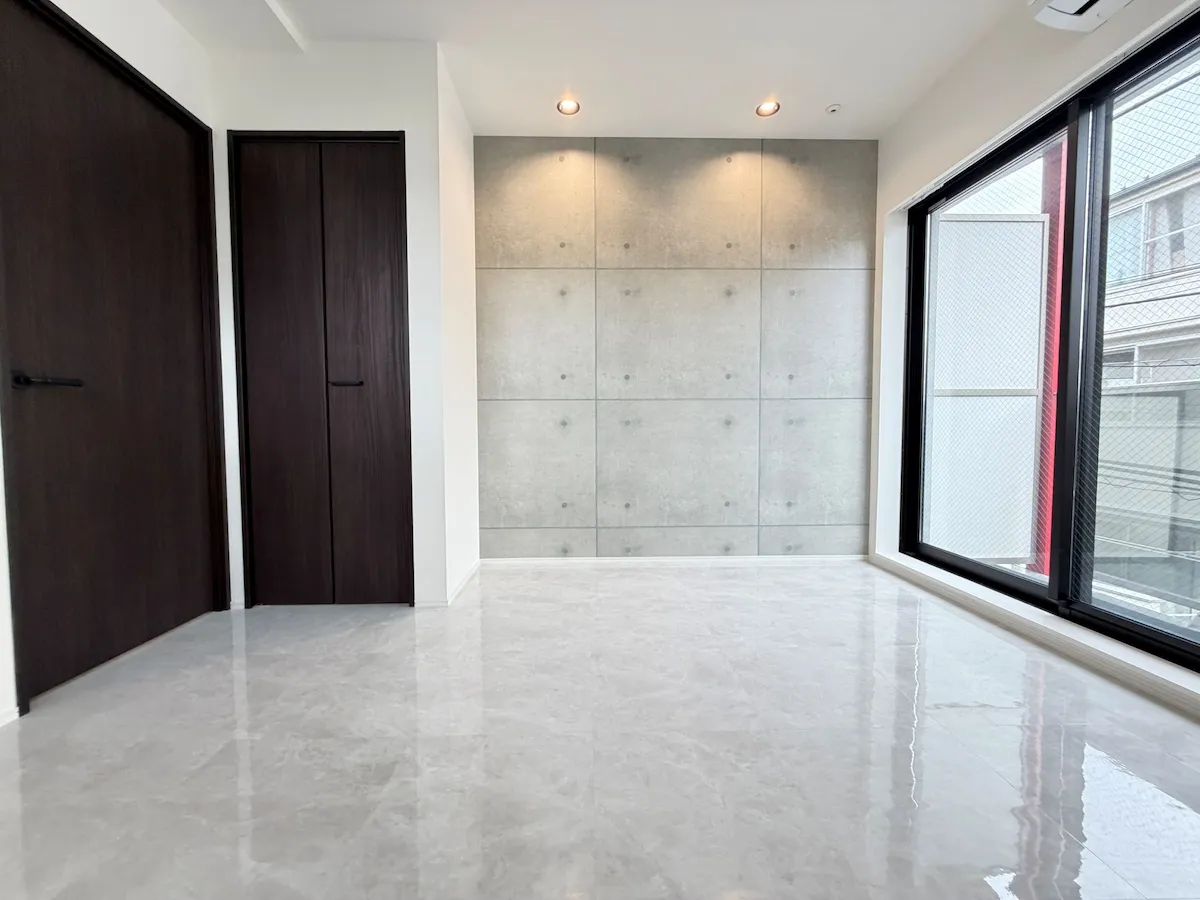HOUSING STAGE DAITA